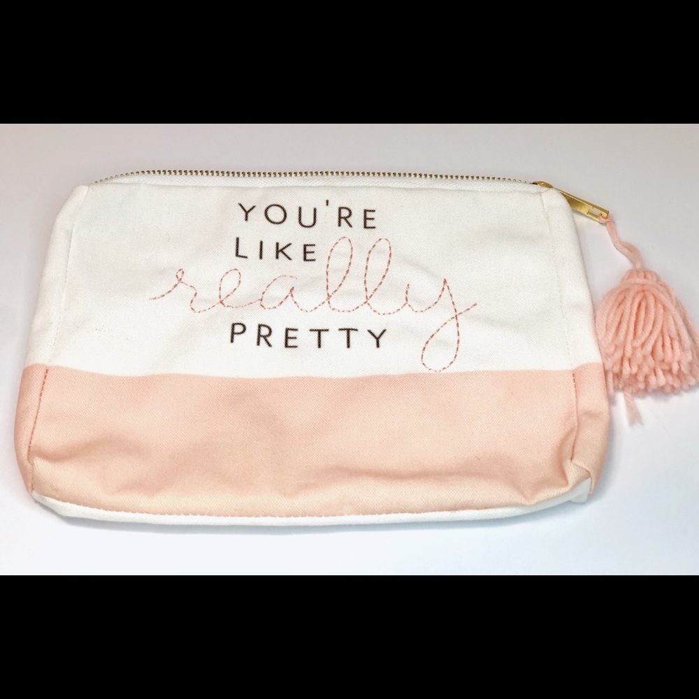 A bag to remind you of the Queen you are!!